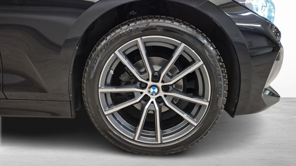 BMW Serii 3, 318