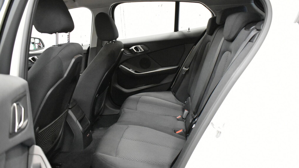 BMW Serii 1, 118