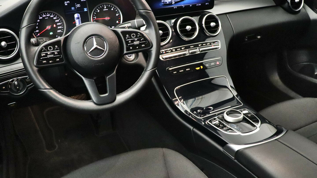 Mercedes-Benz C 220