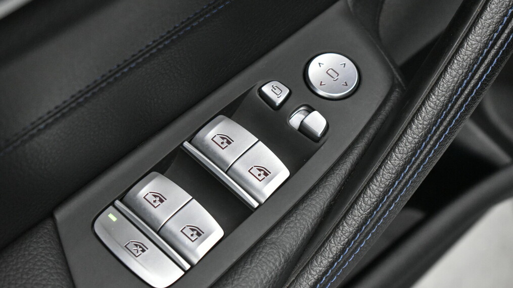BMW Serii 5, 520