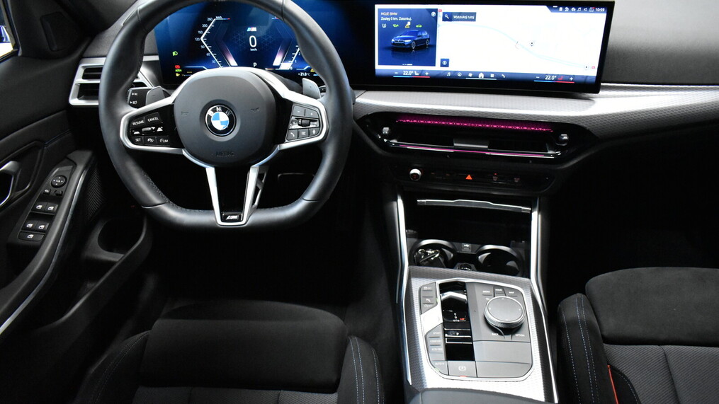 BMW Serii 3, 330