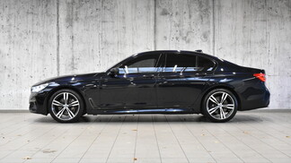 BMW Serii 7, 740