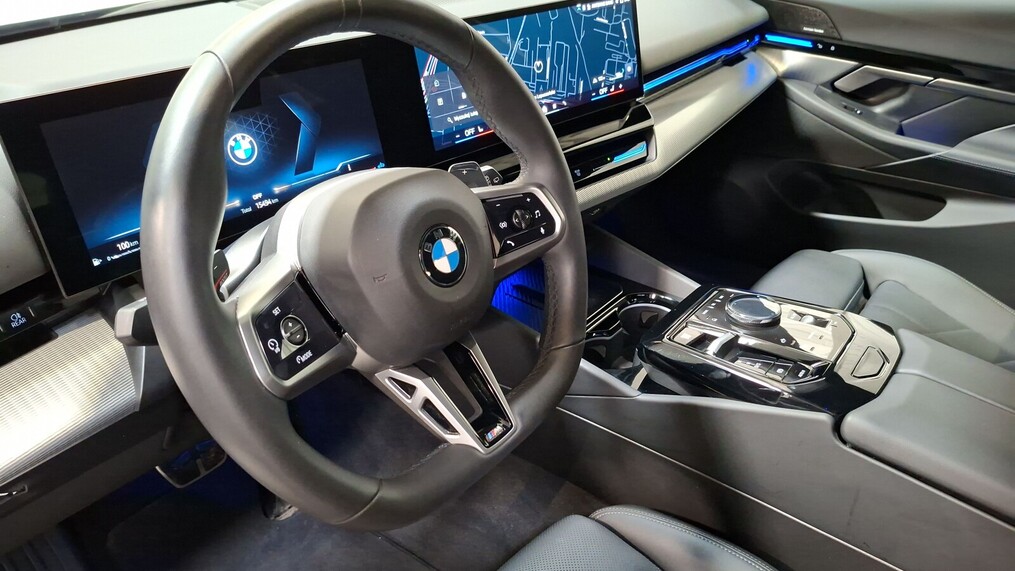BMW Serii 5, 520