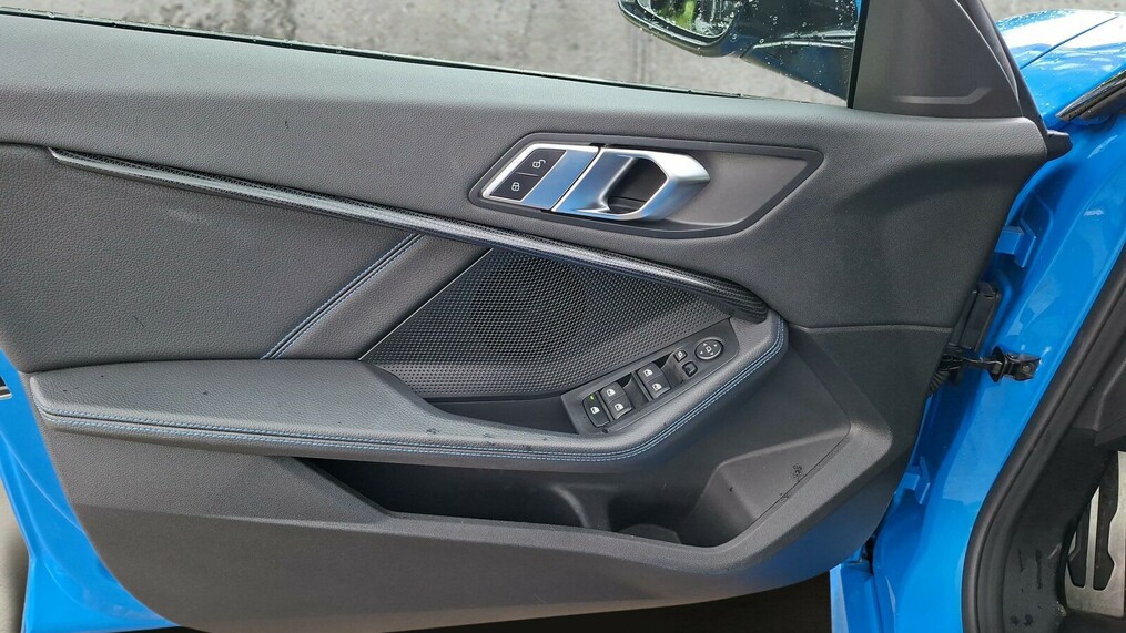BMW Seria 2, 216