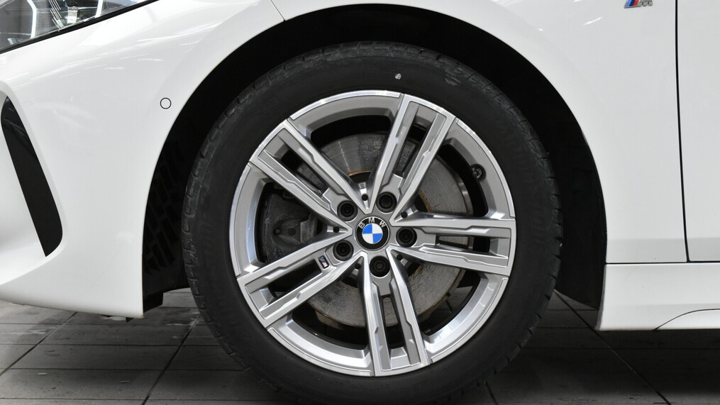 BMW Serii 1, 120