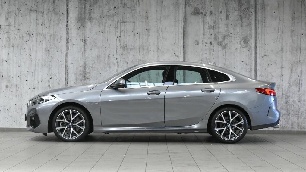 BMW Serii 2, 220