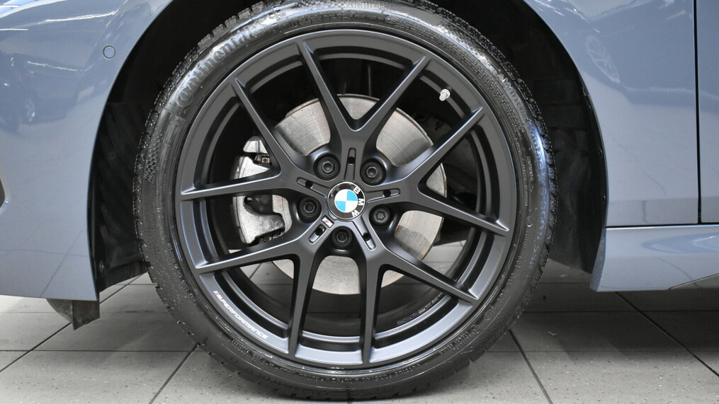 BMW Serii 2, 218