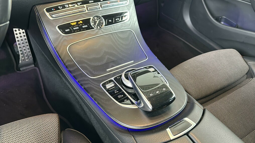 Mercedes-Benz E 200