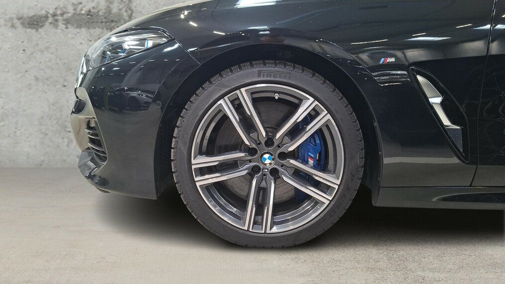 BMW Serii 8, 850