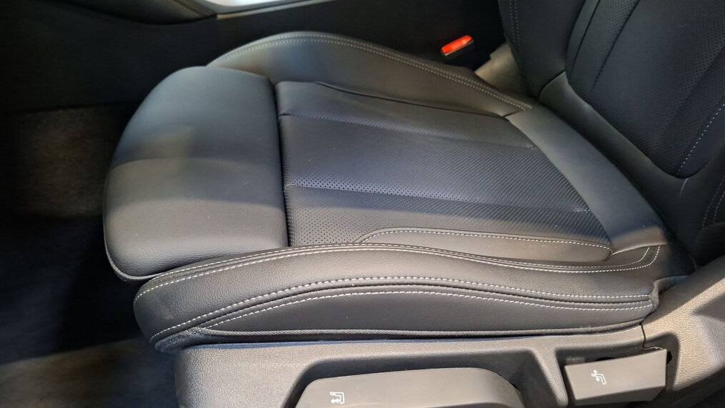 BMW Serii 2, 240