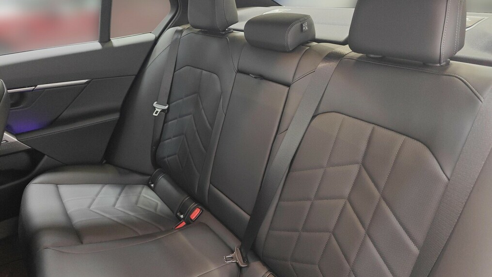 BMW Serii 5, 520