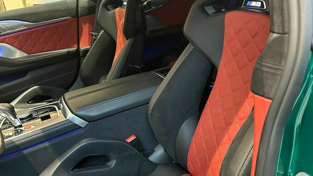 BMW Seria M8