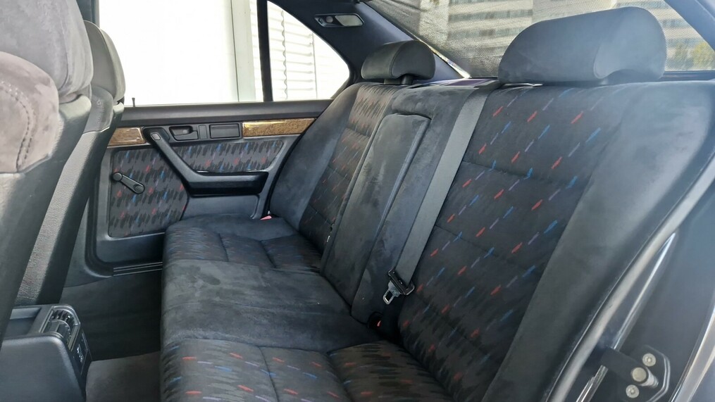BMW Serii 5, 525
