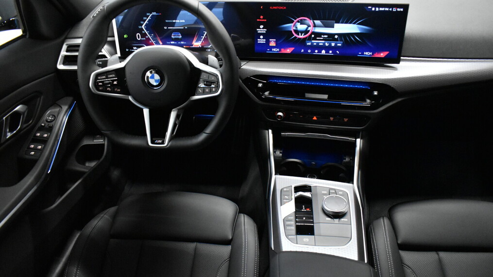 BMW Serii 3, 320