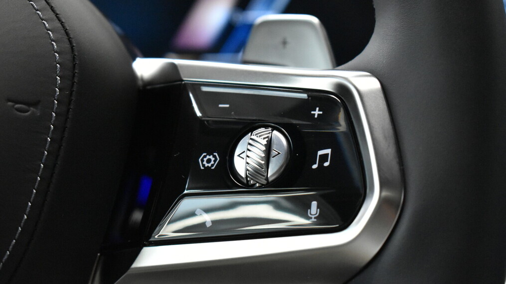 BMW Serii 7, 740
