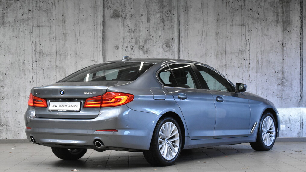 BMW Serii 5, 530
