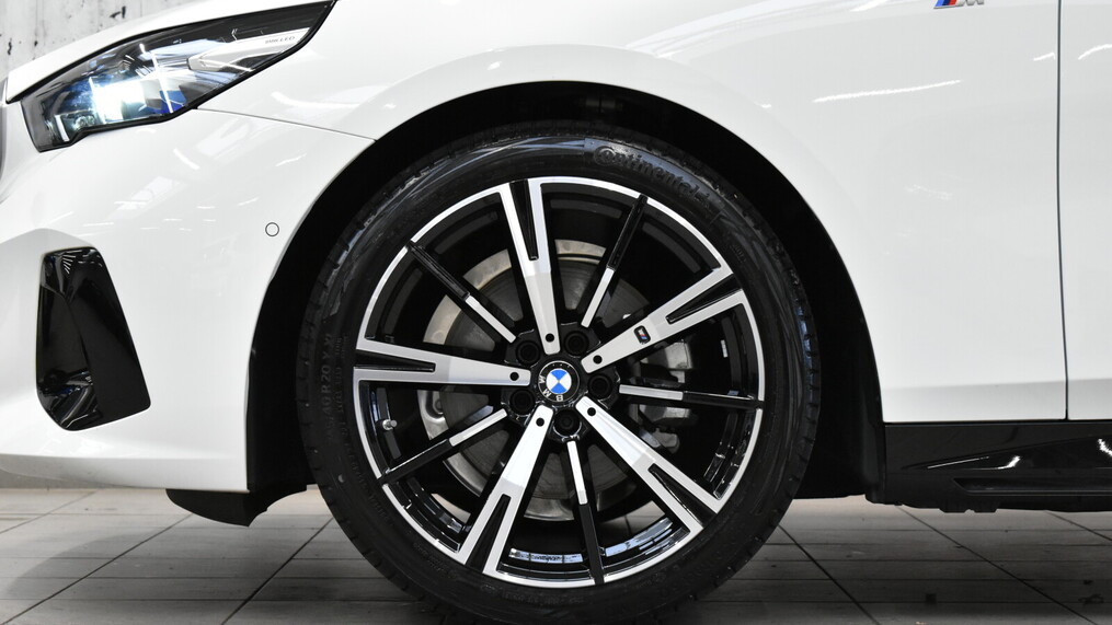 BMW Serii 5, 520