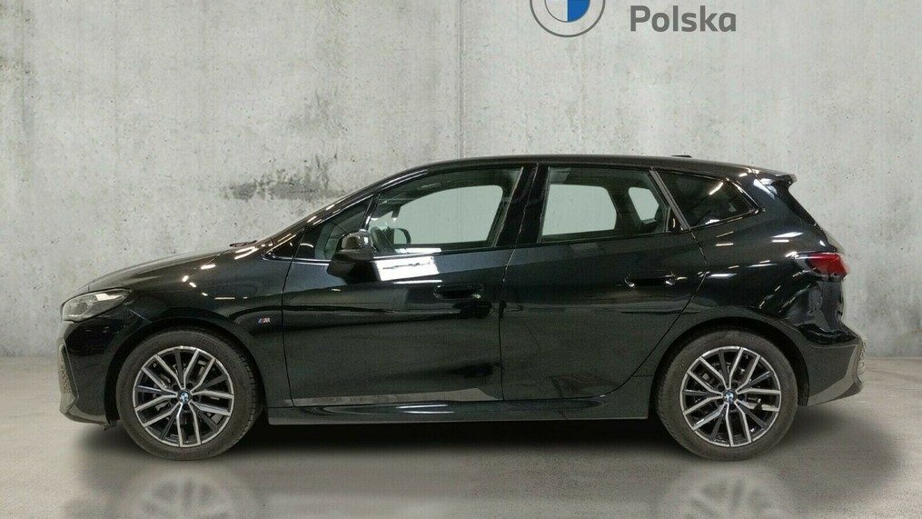BMW Serii 2, 218