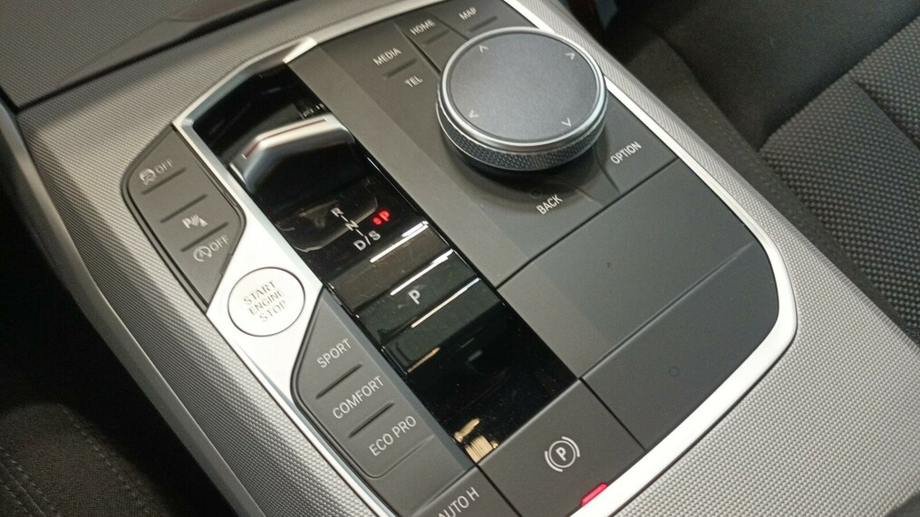 BMW Serii 3, 318