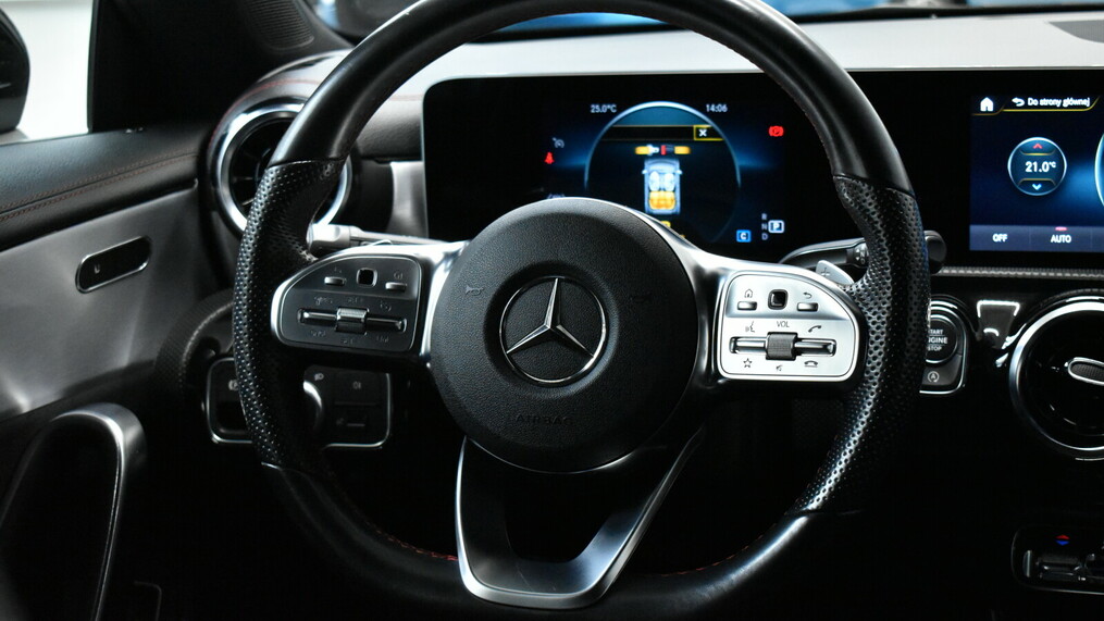 Mercedes-Benz CLA 200