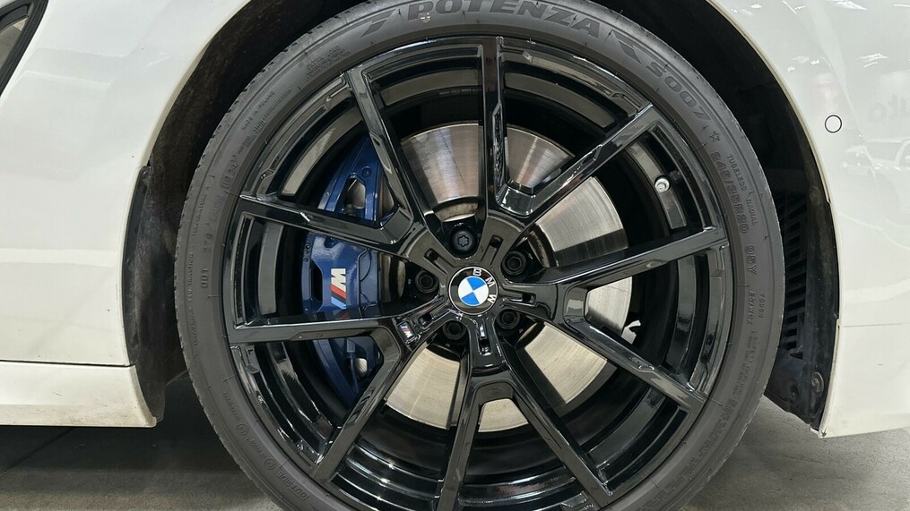 BMW Seria 8 840