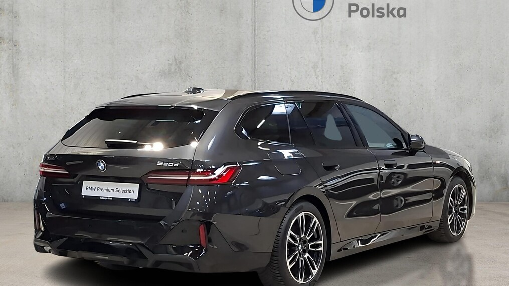 BMW Serii 5, 520