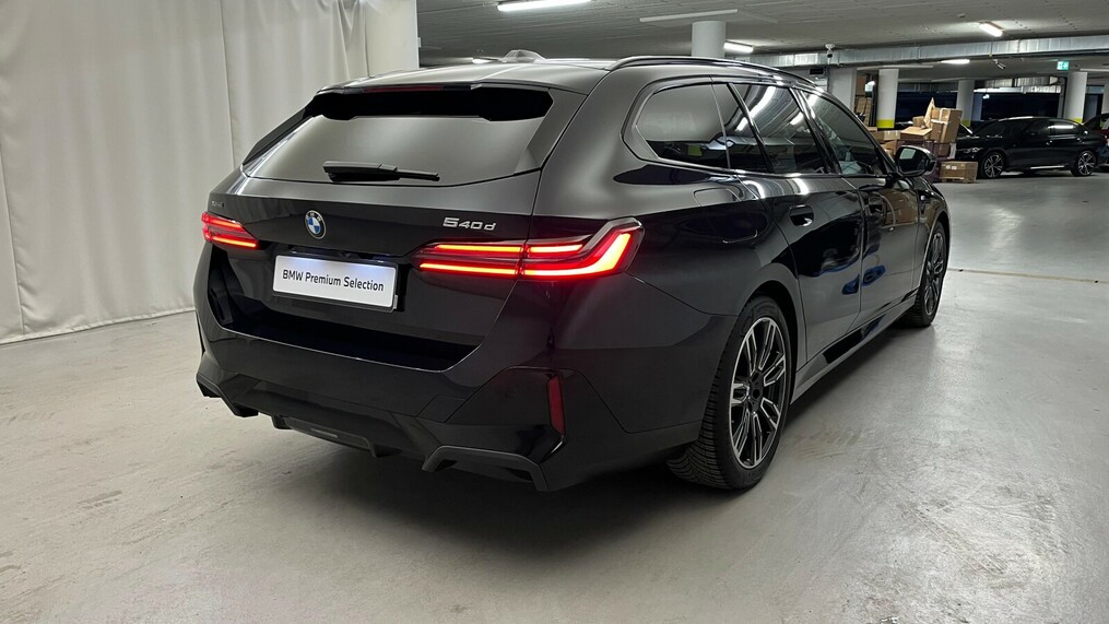 BMW Serii 5, 540