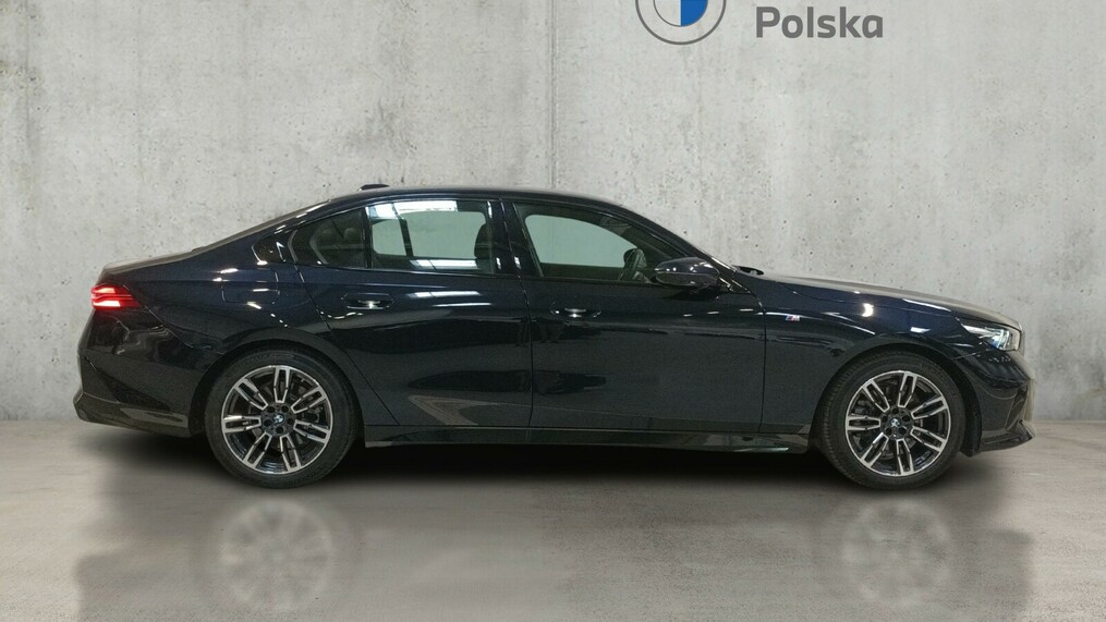BMW Serii 5, 520
