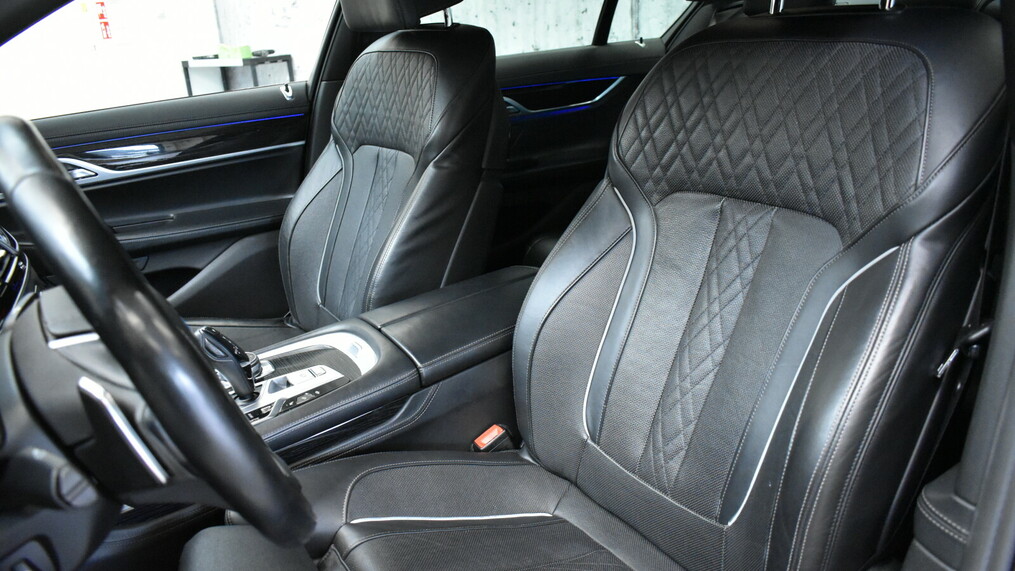 BMW Seria 7 750