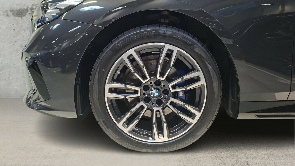 BMW Serii 5, 520
