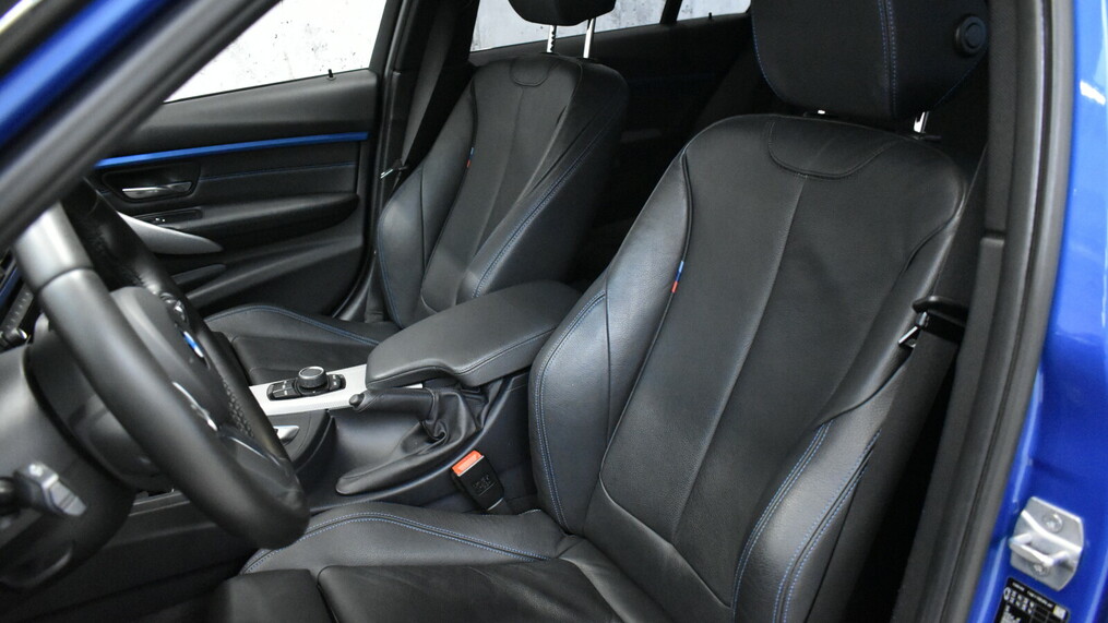 BMW Seria 3, 320