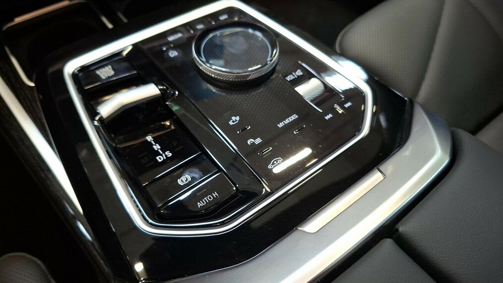 BMW Serii 7, 740