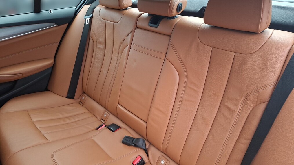 BMW Serii 5, 530