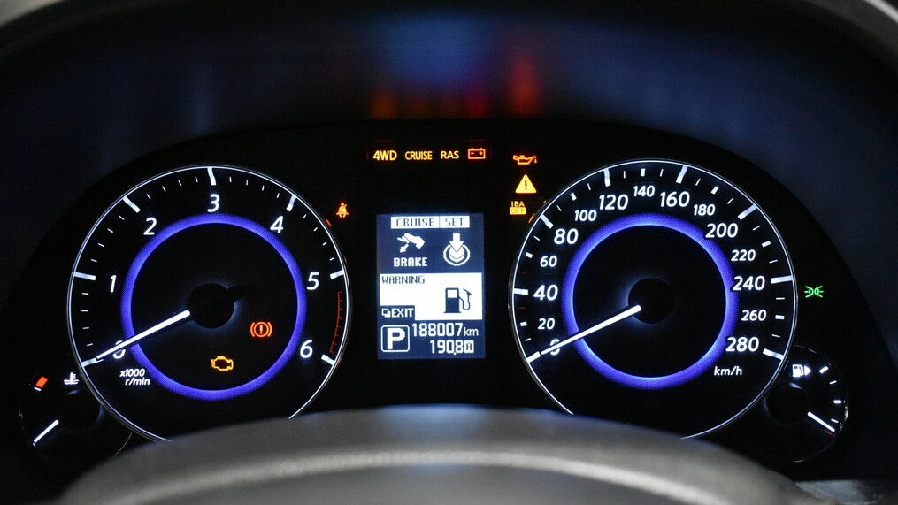 Infiniti QX70
