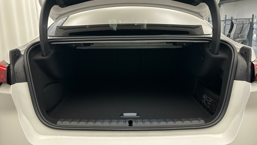 BMW Seria 2, 218
