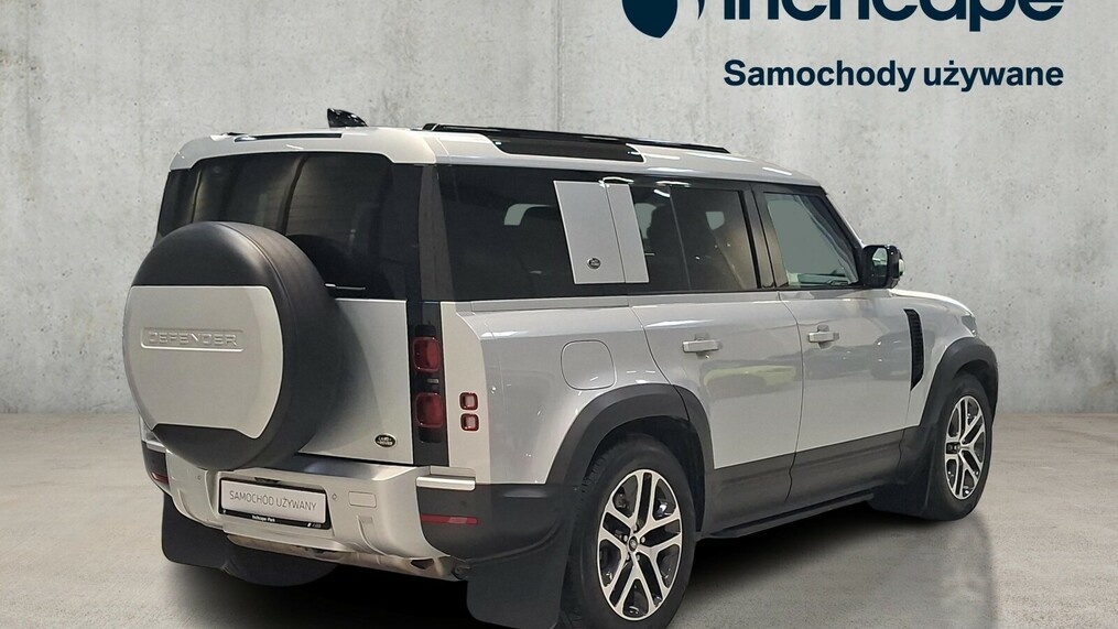 Land Rover Defender 110