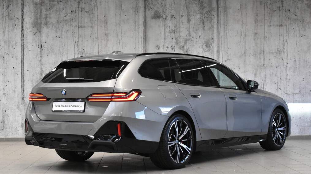 BMW Serii 5, 520