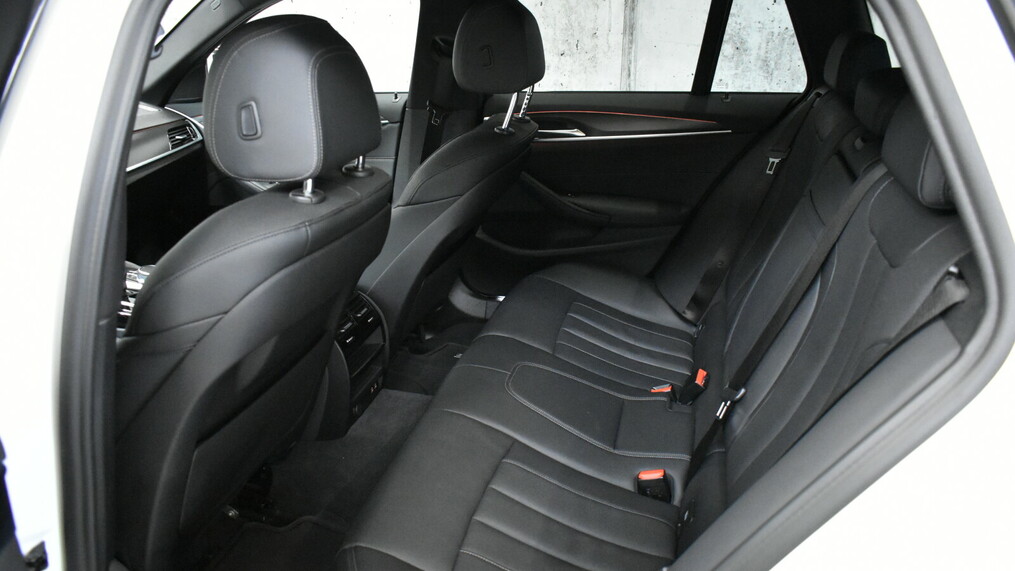 BMW Serii 5, 520