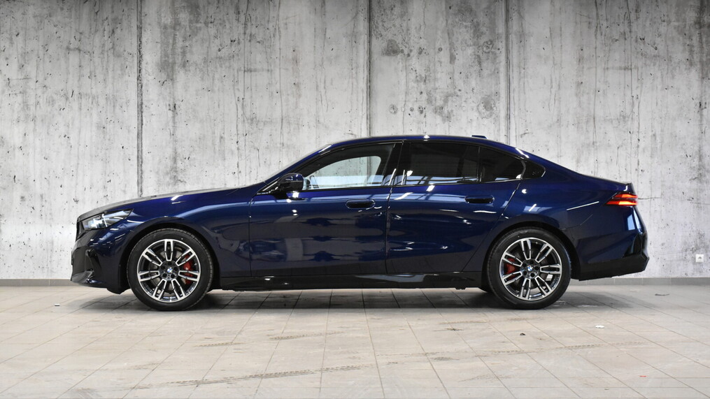 BMW Serii 5, 520