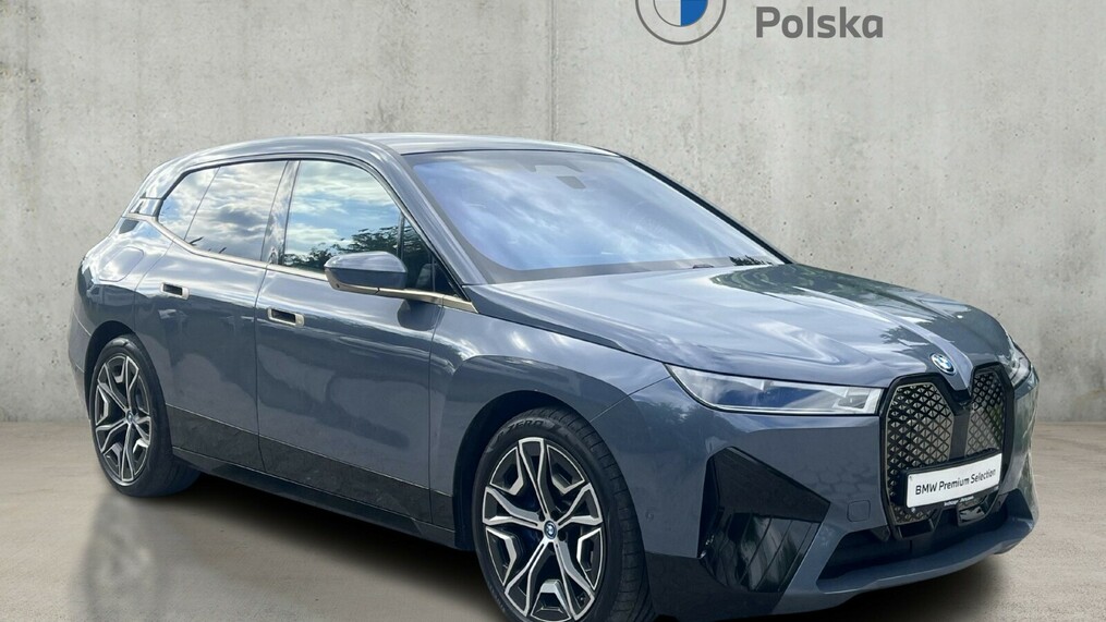 BMW iX