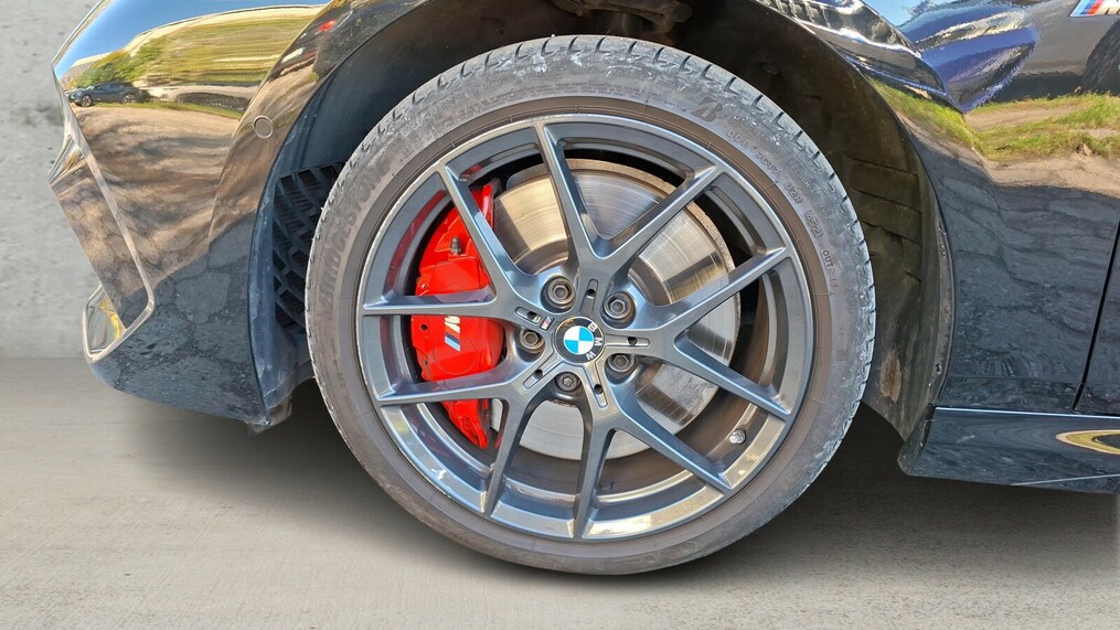 BMW Serii 2, 235