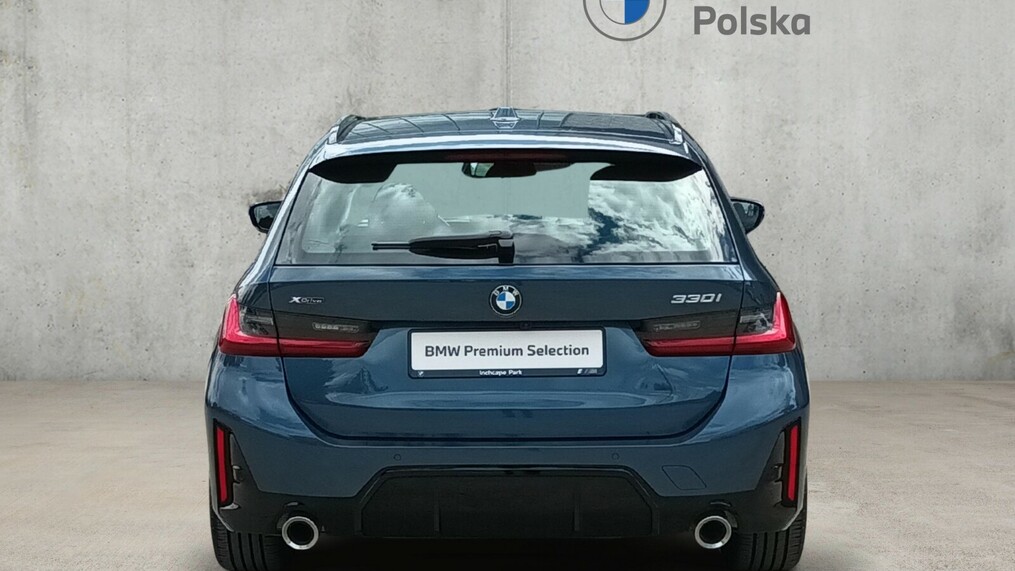 BMW Serii 3, 330