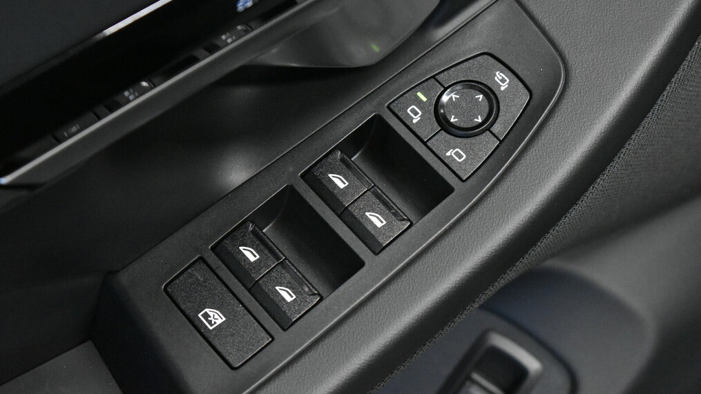BMW Serii 5, 520