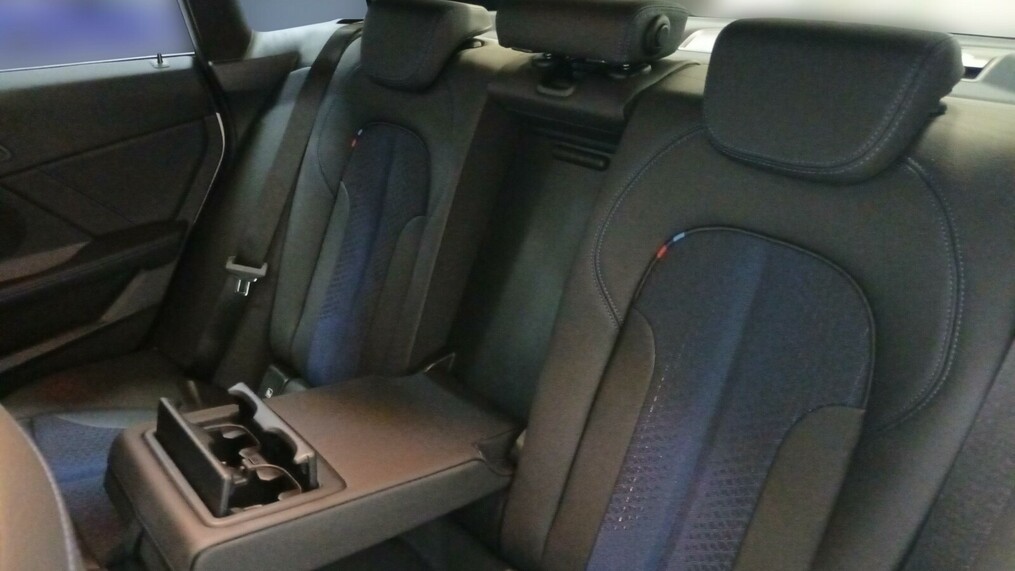 BMW Seria 2 218