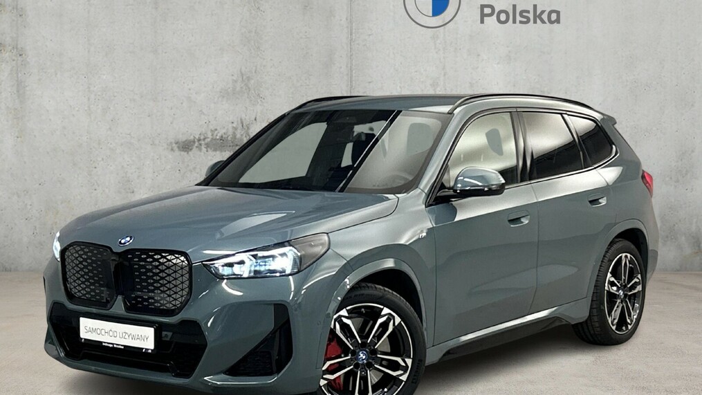 BMW iX1