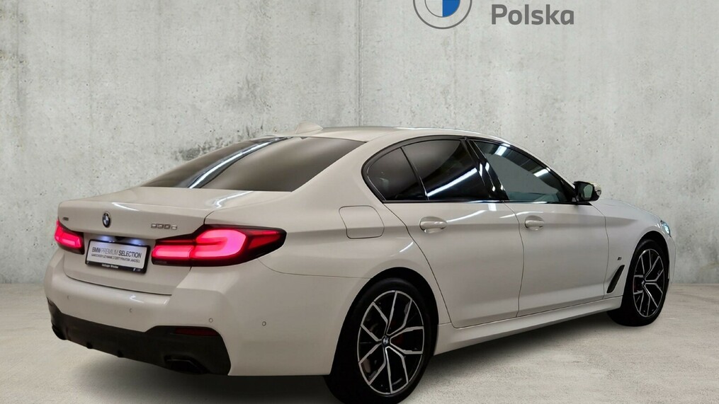 BMW Seria 5, 530
