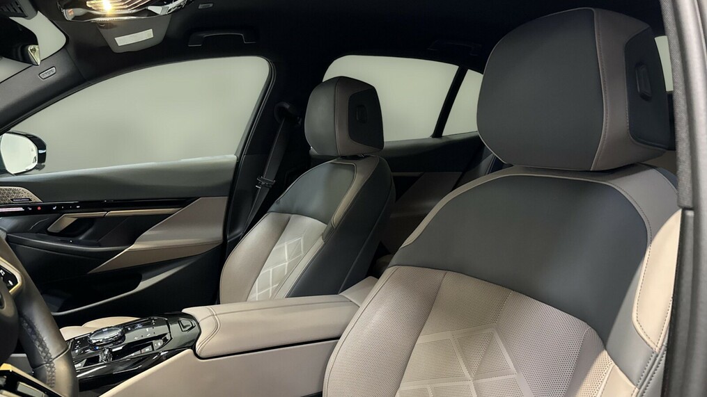BMW Serii 5, 520