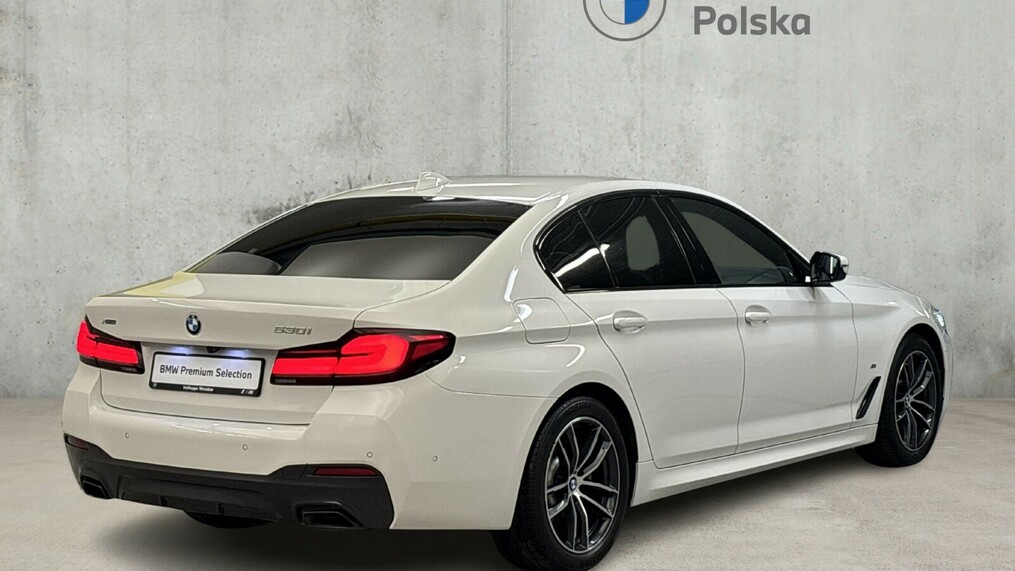 BMW Serii 5, 530