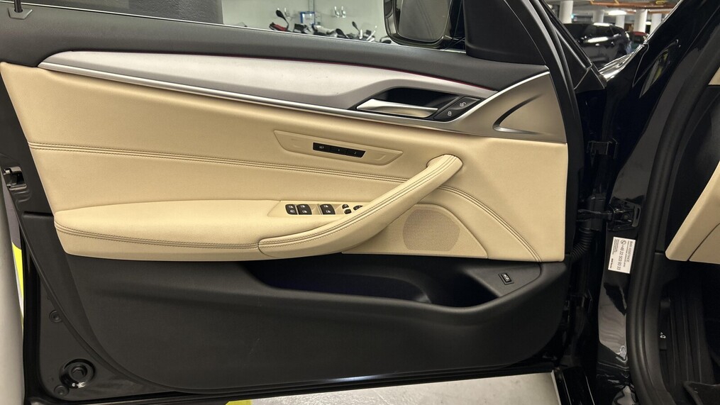 BMW Serii 5, 518