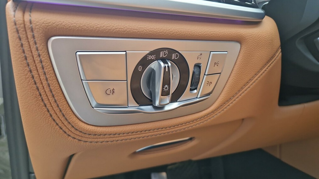 BMW Seria 7 740